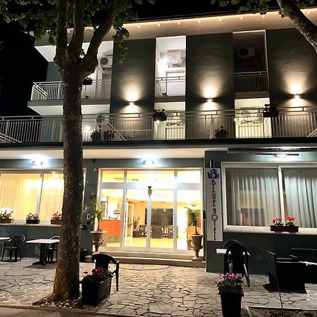 Blue Loft Hotel Чезенатико Екстериор снимка