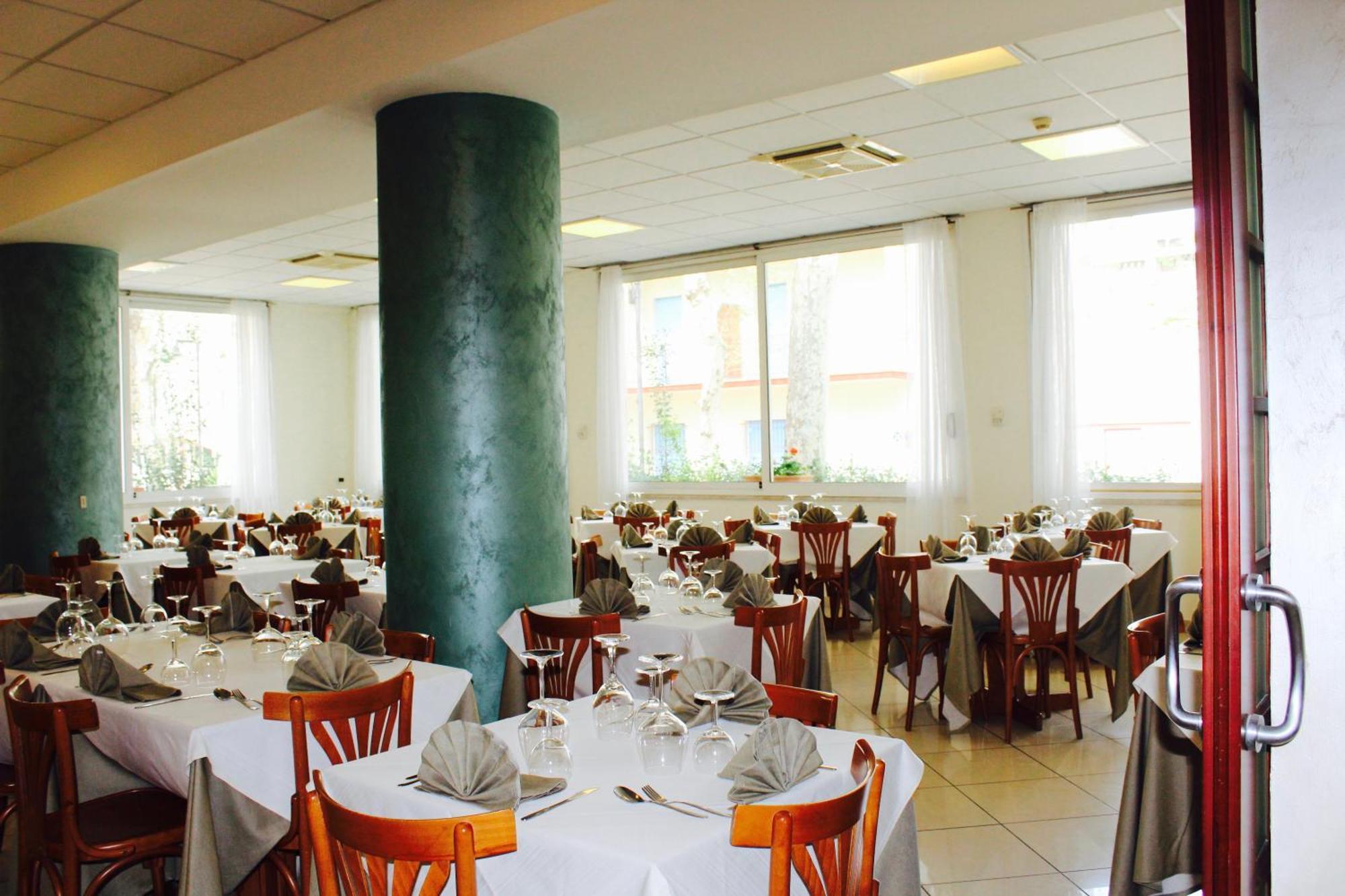 Blue Loft Hotel Чезенатико Екстериор снимка