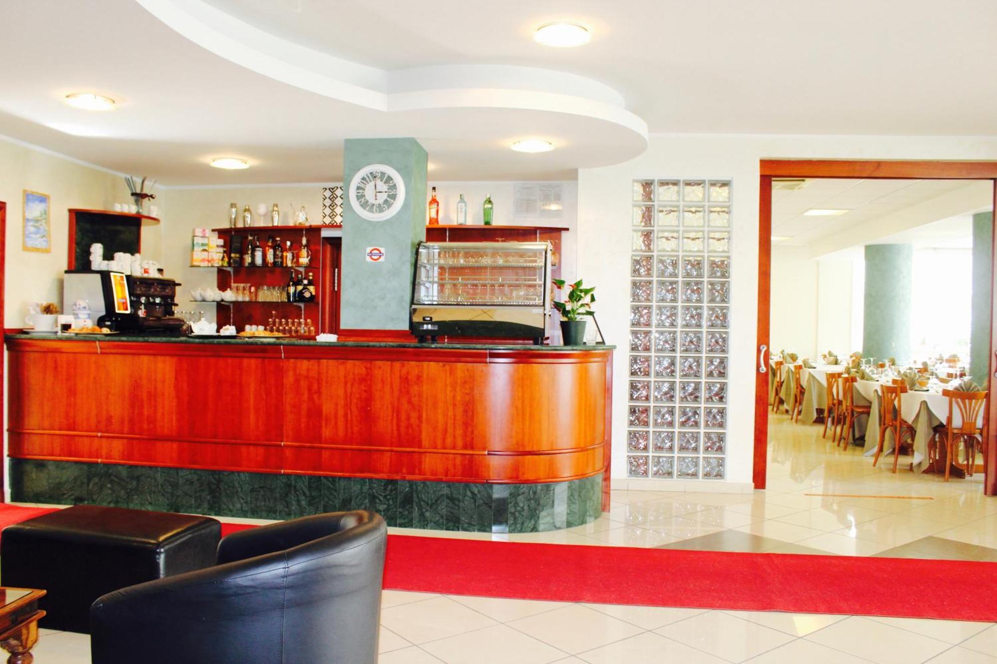 Blue Loft Hotel Чезенатико Екстериор снимка