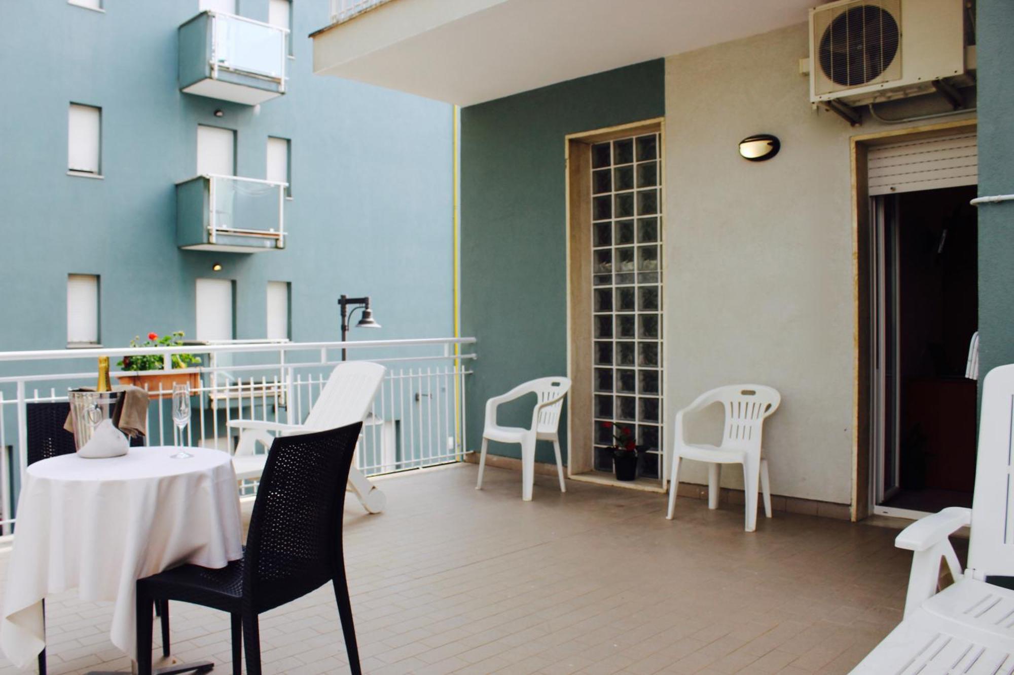 Blue Loft Hotel Чезенатико Екстериор снимка