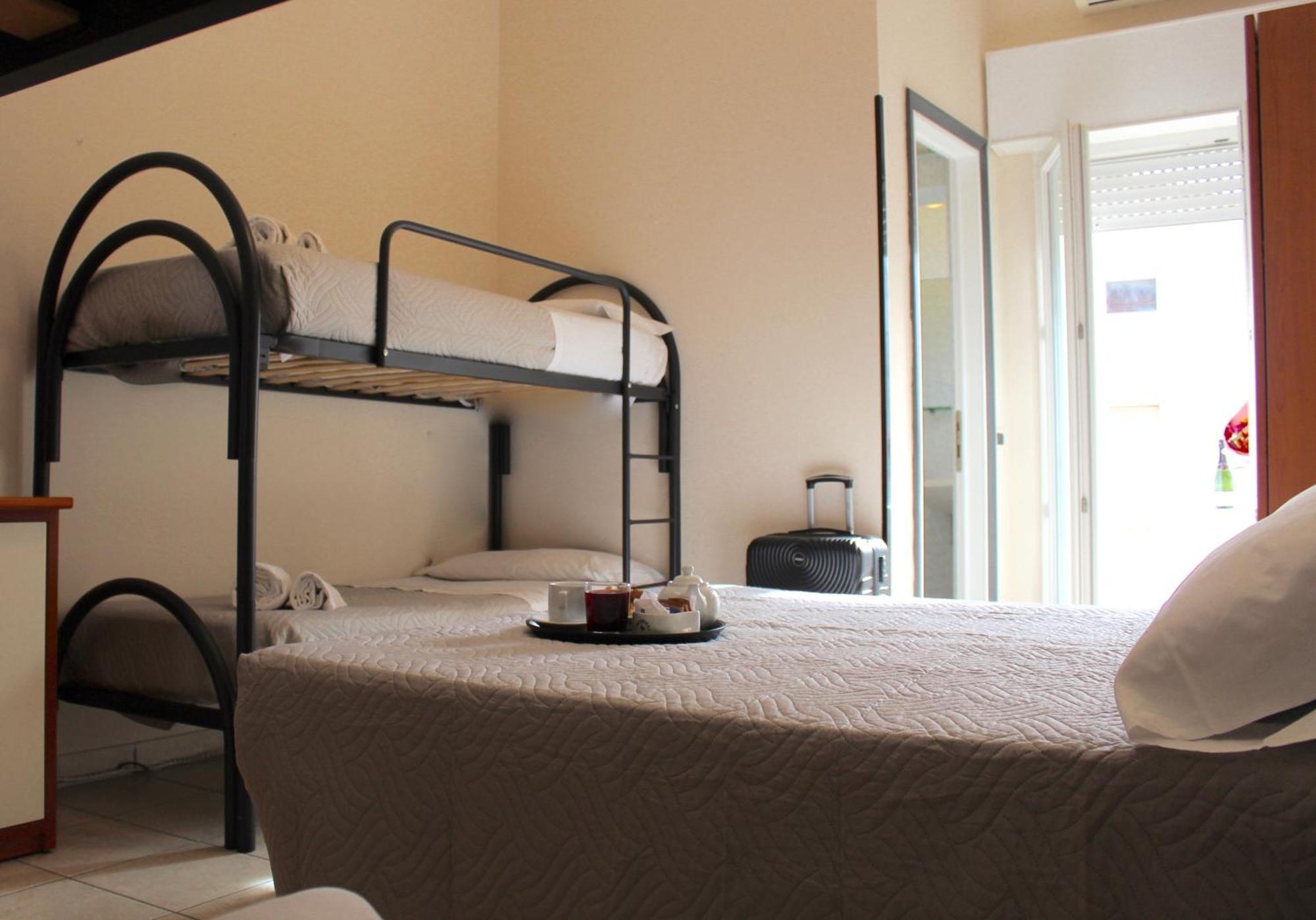 Blue Loft Hotel Чезенатико Екстериор снимка