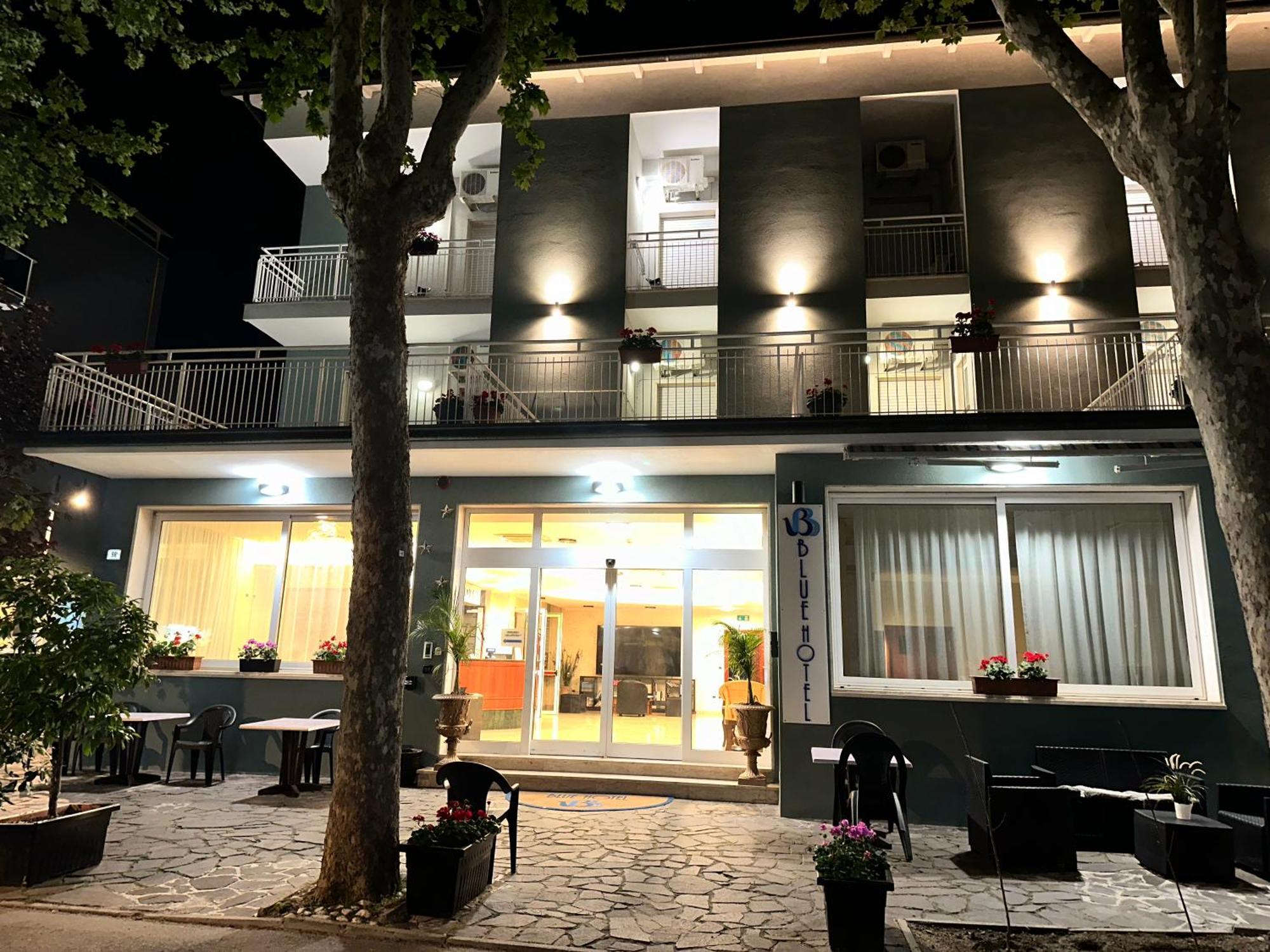 Blue Loft Hotel Чезенатико Екстериор снимка