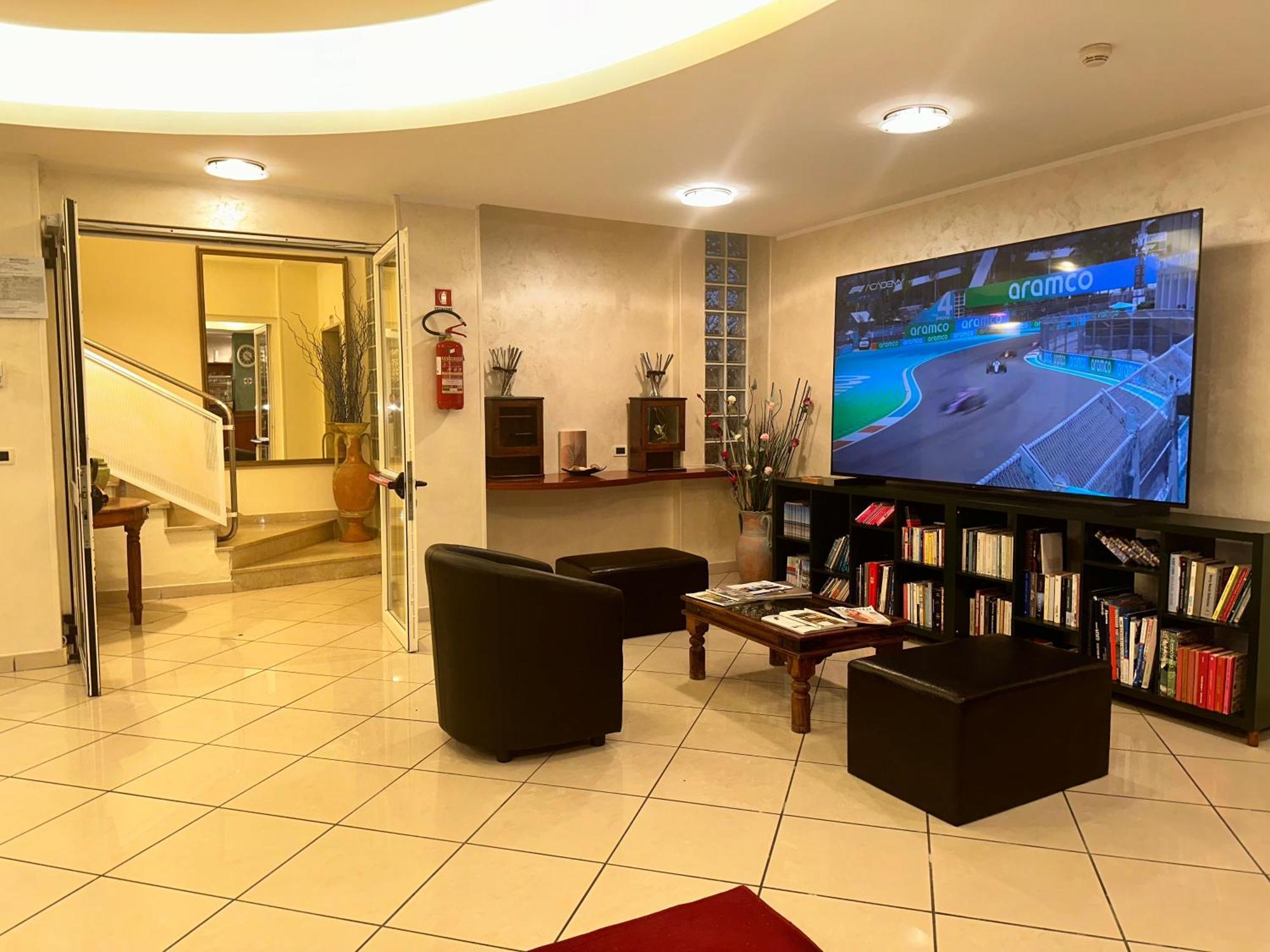 Blue Loft Hotel Чезенатико Екстериор снимка